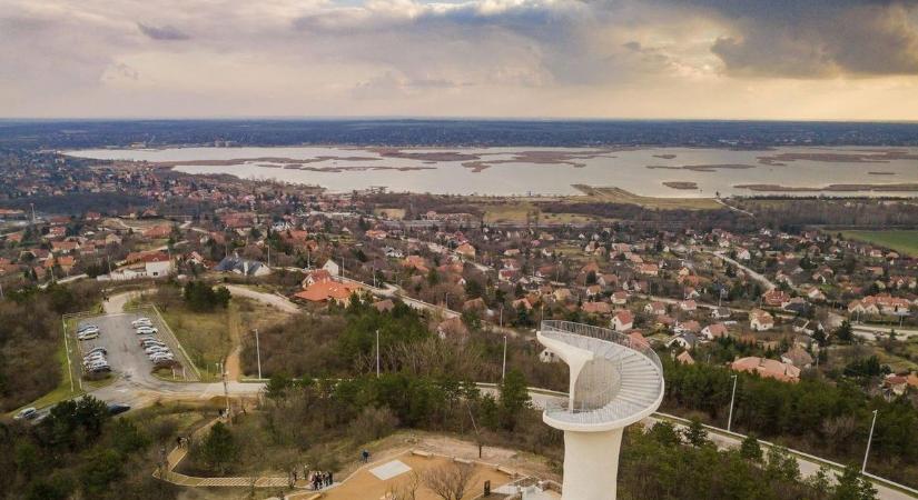 Húsvéti kirándulás a Velencei-tónál: TOP5 látnivaló egy helyen