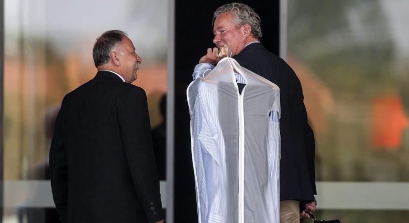 Munkavégzés nélkül kapott fizetést a sárvári polgármester ismerőse