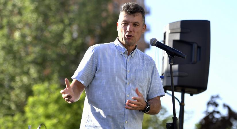 A fideszes polgármester a fideszes Tuzsont támogatja, de csak szigorúan magánemberként