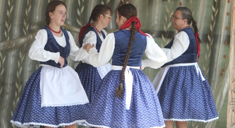 Igaron senki sem hervad el, ismét együtt ünnepelték a húsvétot a helyiek (videó, galéria)