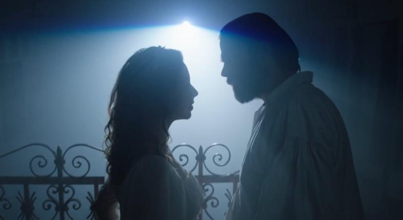 Erre senki sem számított! Anikó és Bazsó között elcsattant egy csók