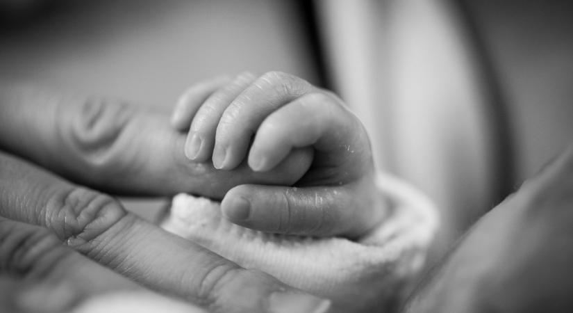 Alighogy megtanulta kimondani: „mama”, meghalt a 7 hónapos kisbaba