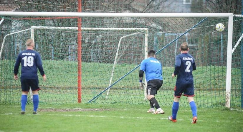 Atkár SE: játékvezető kontra edző szópárbaj