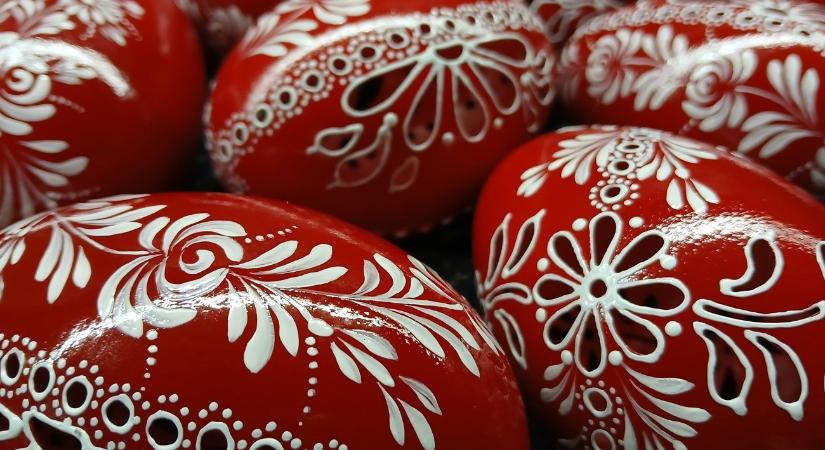 A Balatonnál csipkézték a hímestojásokat