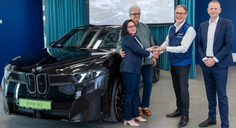 Átadták az első debreceni BMW-t