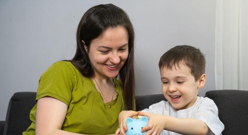 Kiderült, mennyi pénzt kell adni húsvétra a locsolkodónak, ez a legideálisabb összeg