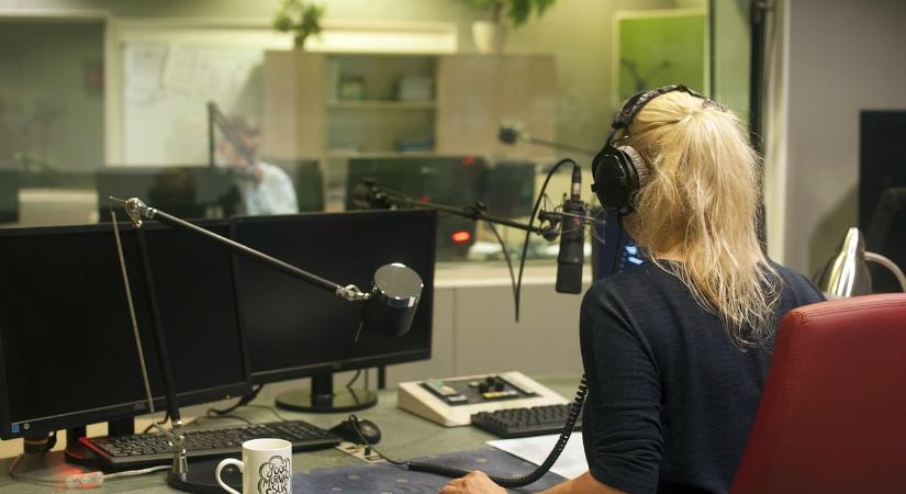 Kőkemény üzenet a Fidesznek? – Magyar nyelvű online rádiót indított az ukrán külügy