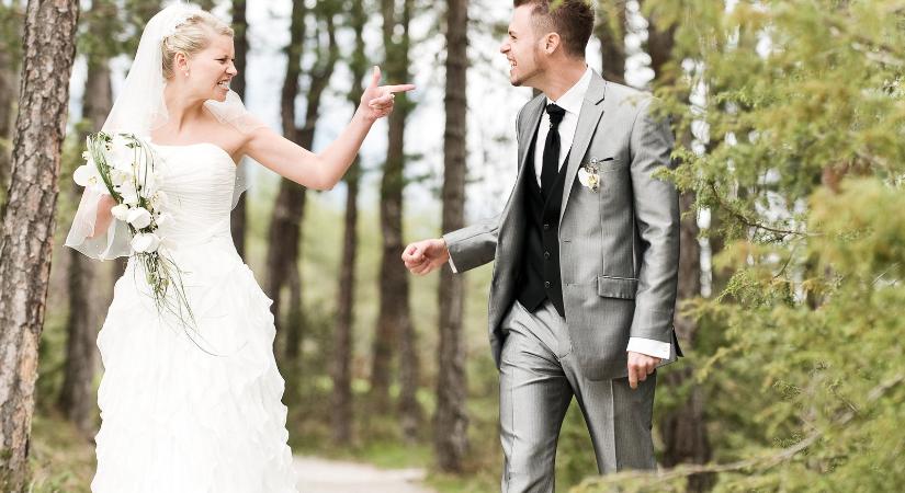 Feltették a nagy kérdést az esküvőn, a vőlegény válaszától megállt a szertartás