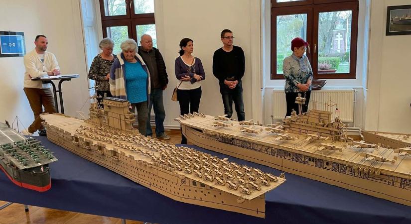 Hadihajók kötöttek ki Adonyban!