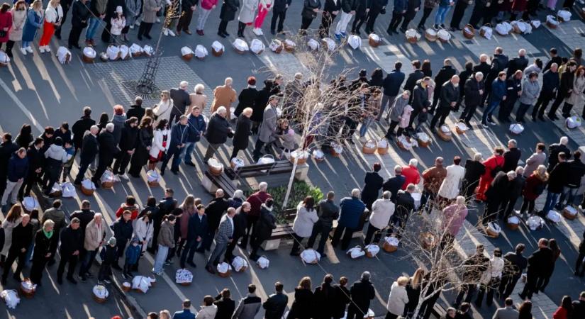 Mi a kókonya? Egy húsvéti hagyomány arcai Erdélyben a kalácstól a pászkáig