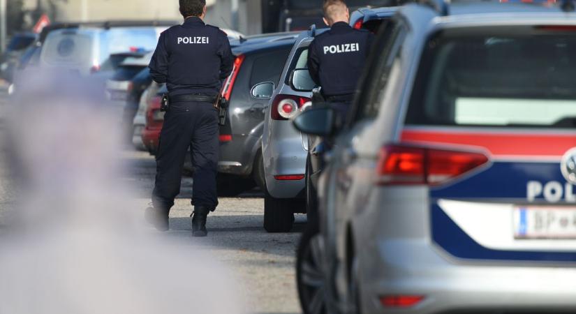 Súlyos motorbaleset: árokba repült a sofőr a frontális ütközés után