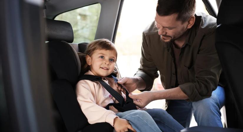 Sokkoló eredményt hozott az EU-ban kapható gyermekülések tesztje