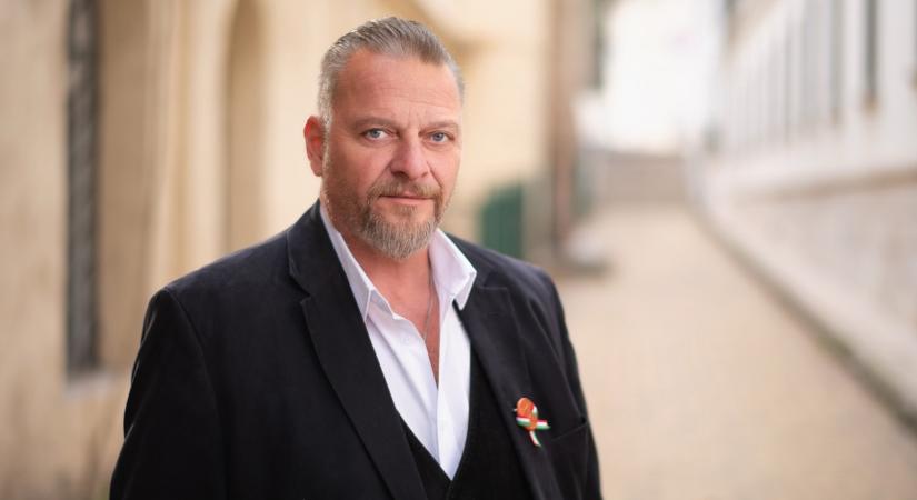 Régen az árulót a társadalom kiközösítette, manapság isteníti és ünnepli