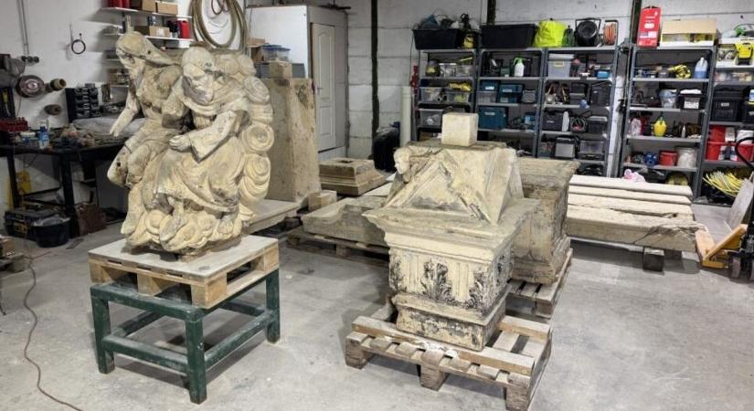 Májusban kerülhet végleges helyére a megújult Szentháromság szobor