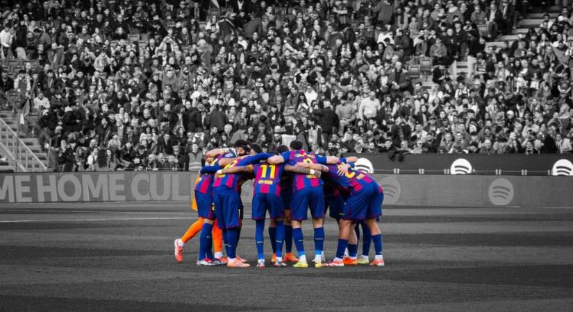 Döntött a Premier League sztárja: irány az FC Barcelona!