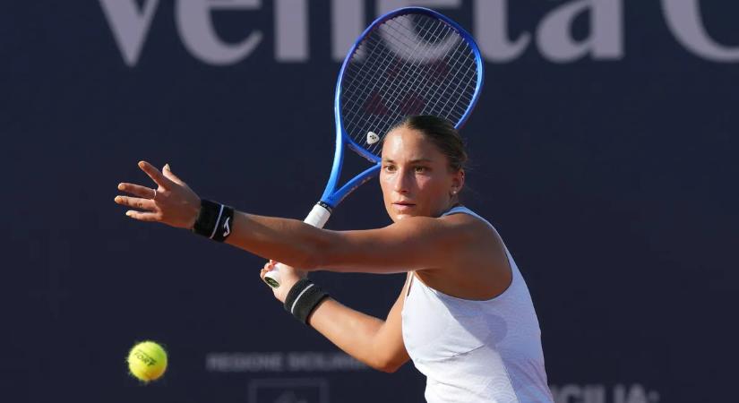 Udvardy Panna vert helyzetből fordított, és döntős Bogotában