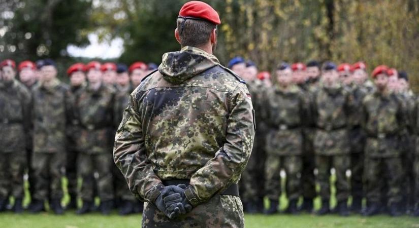 Hadseregfejlesztés vagy megfigyelés? Békeidőben is nyilvántartja katonáit a német hadvezetés