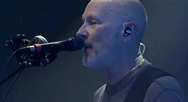 Első józan turnéjára készül a Helmet frontembere