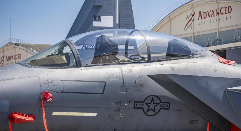 Élve hozták ki Iránból a lelőtt amerikai F-15-ös második pilótáját is