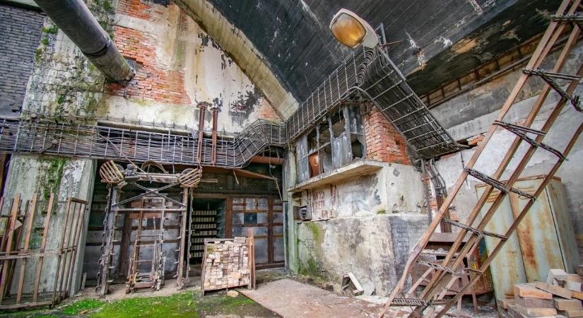 Rejtély a hegyek között: egy szigorúan bizalmas titkot őriz az elhagyatott téglagyár - Galéria