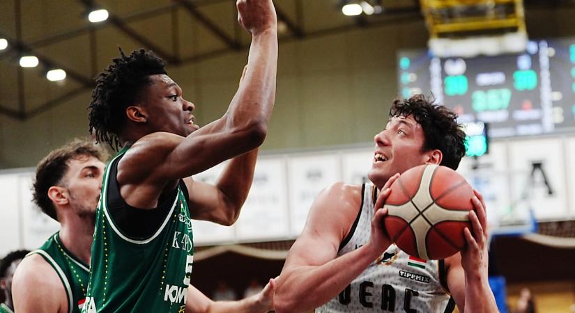 Férfi kosárlabda: szoros csatában maradt alul a DEAC a Kaposvár ellen