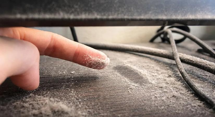 Itt a sokkoló igazság: ezért kellene sokkal gyakrabban port törölnöd otthon