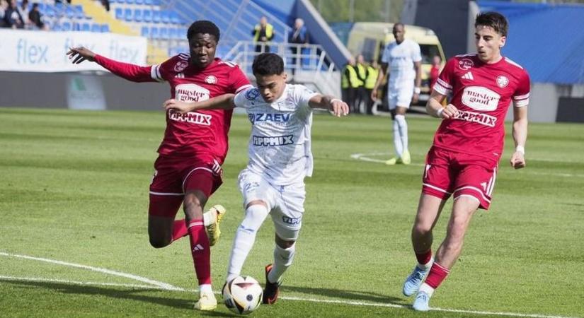 Botrány a Kisvárda meccsén: lesen állt a támadó, mégis megadták a ZTE gólját. Itt a bizonyíték, mutatjuk az esetet.