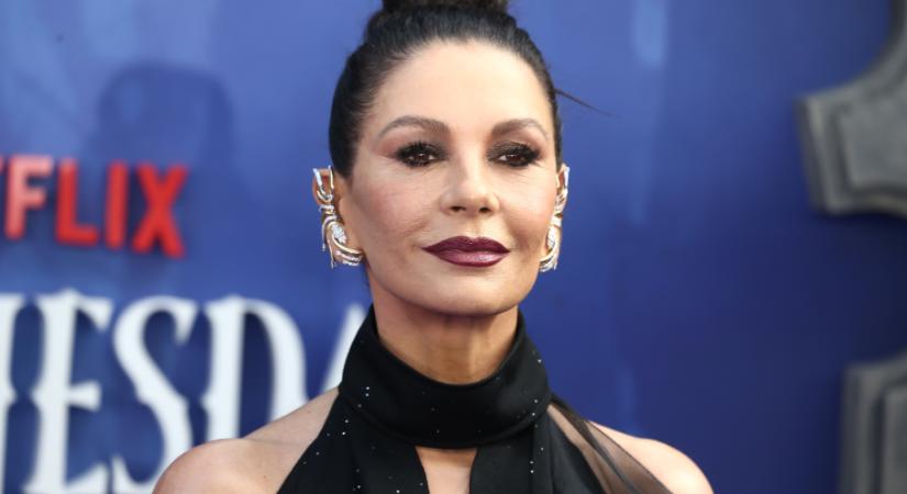 Az 56 éves Catherine Zeta-Jones felfedte a ragyogó bőrének a titkát, ezt eszi egy nap