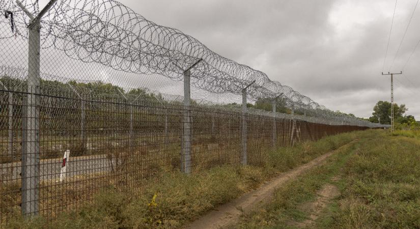 A szerb hadsereg lezárt egy területet a magyar határ közelében