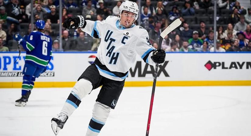 Clayton Keller triplájával nyert a Mammoth az NHL-ben