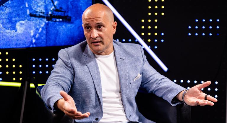 Tarjányi Péter szerint valamit nagyon el akarnak hallgatni, Brüsszelben működő magyar hírszerző rezidentúráról ír