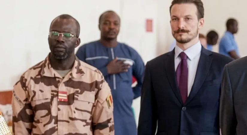 Orbán Gáspár tényleg Afrikában találkozott Jézus Krisztussal, de Szijjártó szerint igazából ő tárgyalt Csádban a katonai misszióról