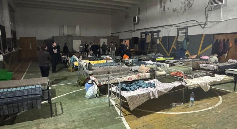 „Zelenszkijnek előnyösebb elhallgatni a problémákat” – az ukrán ombudsman sokkoló jelentése az ungvári toborzóközpontról (VIDEÓ)