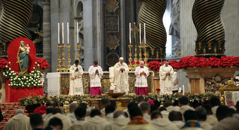 Holland virágözön borítja el a Szent Péter teret Rómában húsvétvasárnap
