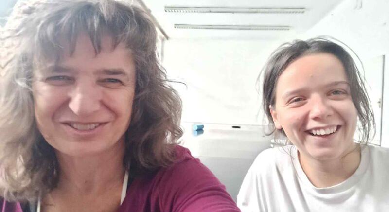 A szárny nélküli angyalokról – Szabó Réka és Szász Zsófia közös munkája a MU Színházban