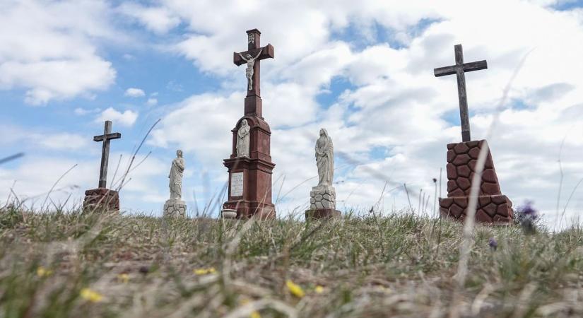 Ezeket a kálváriákat érdemes felkeresni vármegyénkben a húsvéti időszak alatt (galéria  videó)