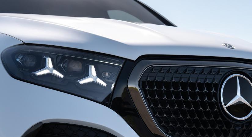 Új motorok, nagy képernyők a Mercedes GLE-ben