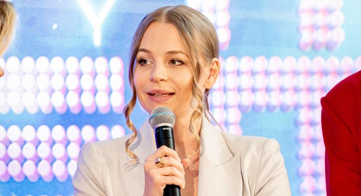 Iszak Eszter a követőitől kért segítséget, hónapok óta nem múlnak a tünetei: „Most már egy picit kezd elegem lenni..."