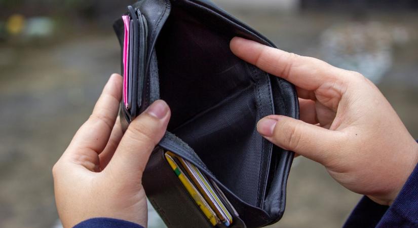 Rezsicsökkentés és védett ár eltörlése: Hihetetlen drágulás várna a magyar családokra