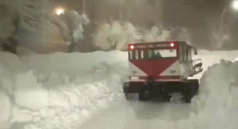 Miközben nálunk süt a nap, az olaszokat betemette a hó a hegyekben