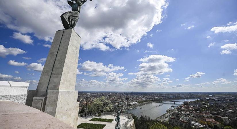 Orbán Viktor a Citadellán: Magyarországnak ki kell maradnia a holdkóros brüsszeli politikából