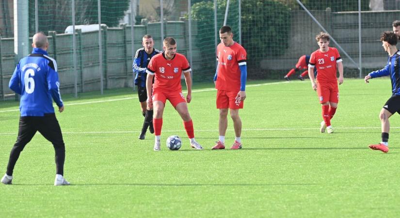 A Tiszaföldvár hibáit kihasználva győzött a Vasas II.