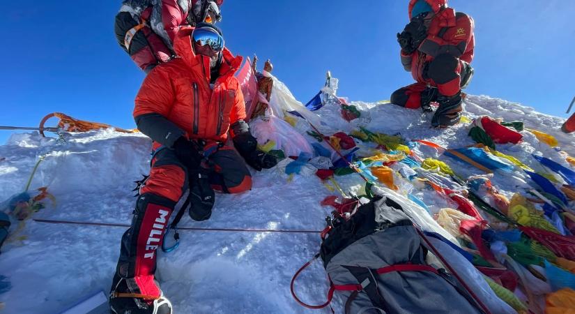 Botrány az Everesten: hegymászókat mérgezhettek meg a segítőik, hogy pénzt keressenek rajtuk