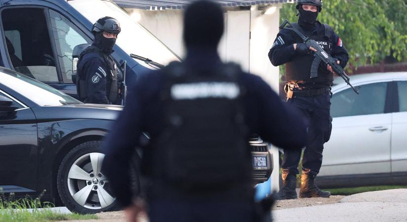 A sógorok szerint a választást befolyásolhatja a vasárnap felfedezett bomba