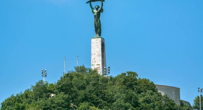 Ilyen lett a Citadella a felújítás után: mától bárki besétálhat