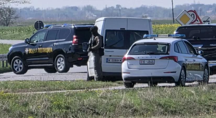 Két fekete hátizsákban találhattak plasztik robbanószert a szerb–magyar gázvezetéknél