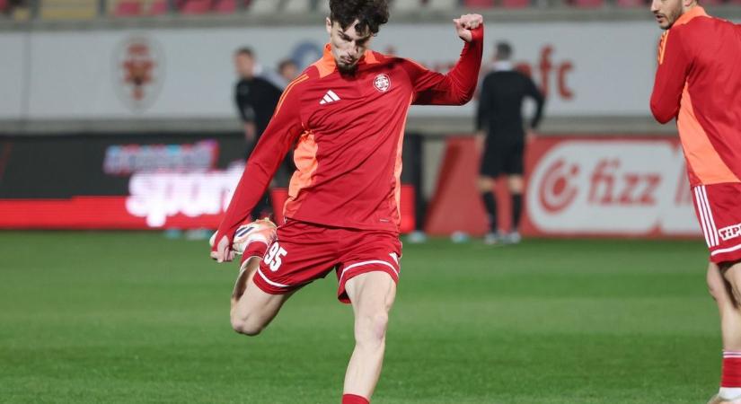 Összeesett az NB I-es meccsen Pintér Attila fia – ezek a legfrissebb hírek az állapotáról