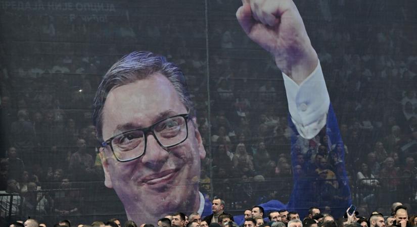 Verőemberek a kampányban: Szerbián a lökdösődéstől a verekedésig és a választási manipulációig is eljutottak már
