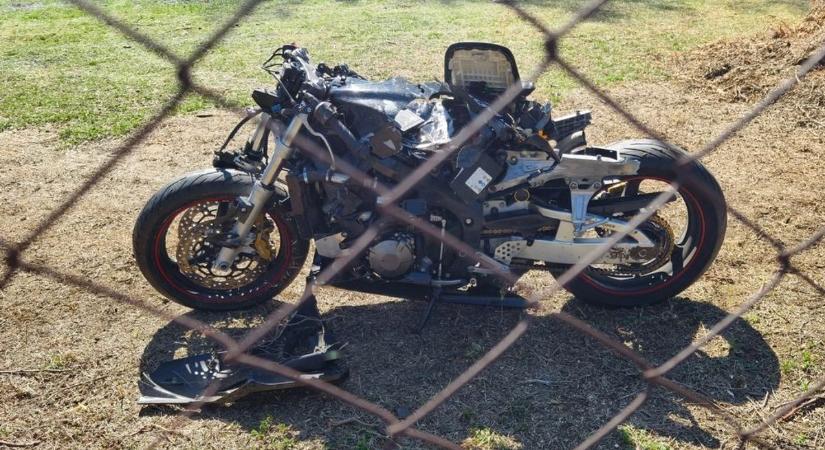 Megrázó fotók érkeztek a sümegi motoros balesetről