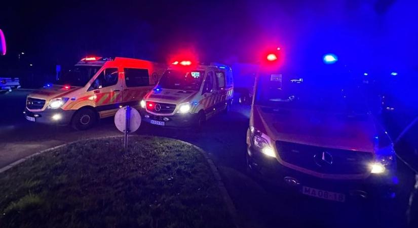 16 mentő vonult a helyszínre: tűz volt egy egészségügyi intézményben